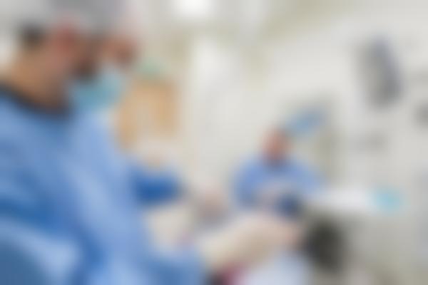 深圳治疗牙痛哪家强？正规医院收费标准及快速止痛方法全解析