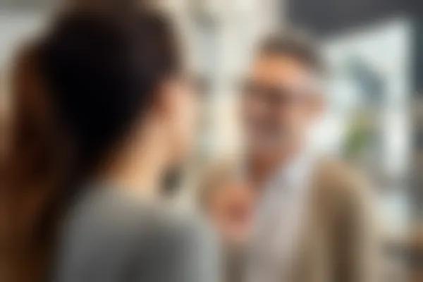 沈阳普瑞眼科医院位置，医院背景与技术特长展示，附带收费方案