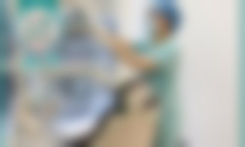 二、深圳乐信口腔医院医生团队，打造专精诊疗服务