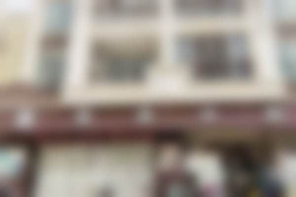 二、广州花都区经典口腔门诊部医生团队,打造专精诊疗服务