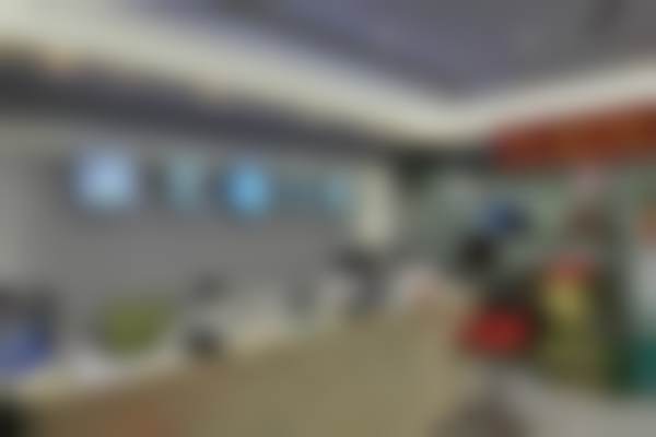 二、广州德艺口腔门诊部医生团队,打造专精诊疗服务