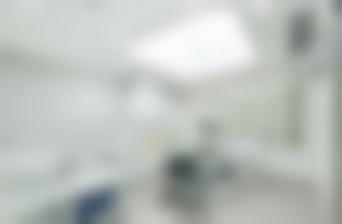 二、深圳格伦菲尔口腔（坂田店）医生团队，打造专精诊疗服务