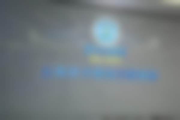 二、上海摩尔星辰口腔医院医生团队，打造专精诊疗服务