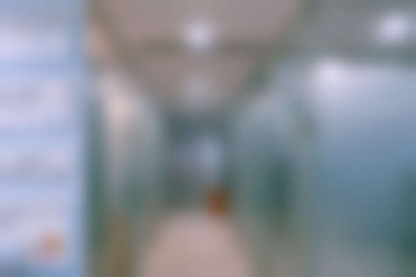 二、深圳维港三康口腔诊所医生团队,打造专精诊疗服务