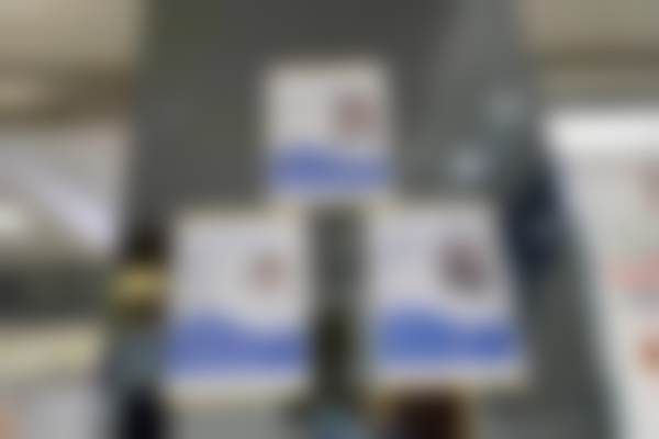二、深圳益齿佳口腔门诊医生团队,打造专精诊疗服务