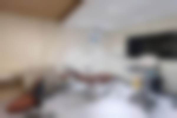 二、惠州颂美口腔门诊部医生团队,打造专精诊疗服务