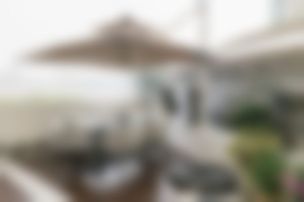 具有影响力资质与合规认证
