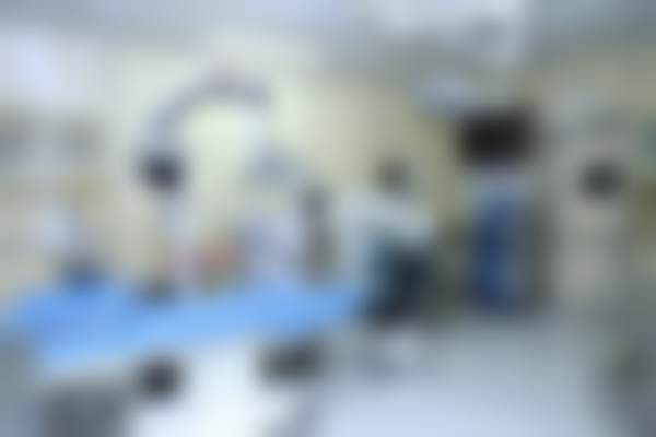 医院优势：正规资质与高端设备并重